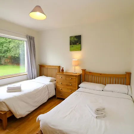 Holiday home Rowantree *