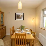 Holiday home Rowantree *